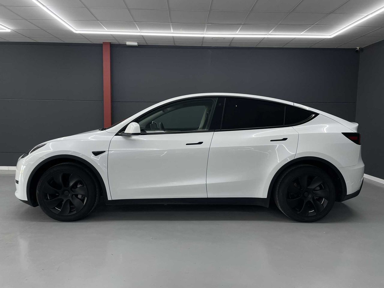tesla model y 2023 / foto grande (2)