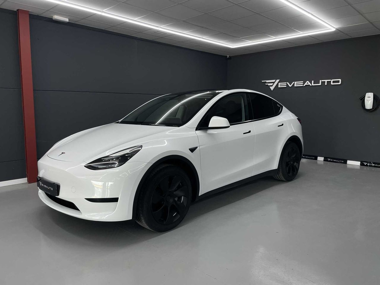 Foto tesla model y 2023 /