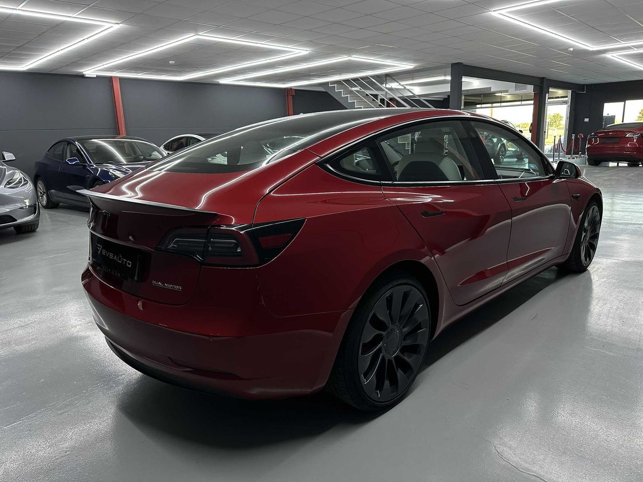 Tesla Model 3 Dual Motor Performance EAP 27.600e neto - foto 4