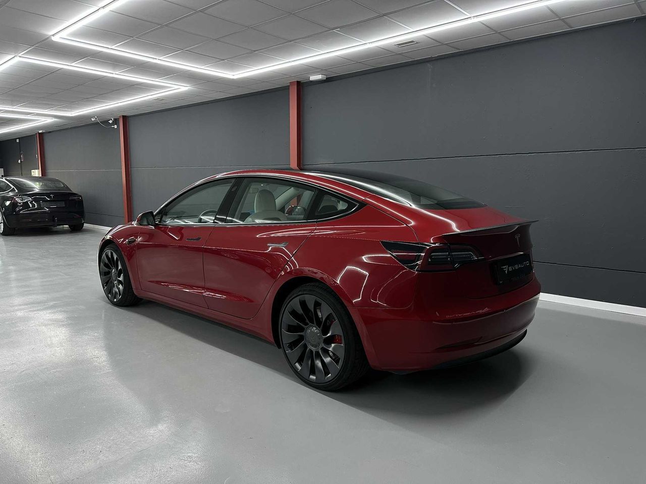 Tesla Model 3 Dual Motor Performance EAP 27.600e neto - foto 3