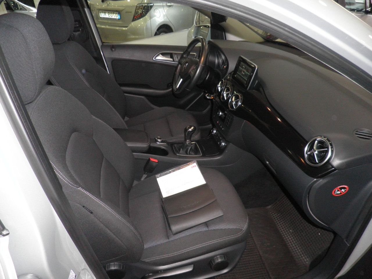 Mercedes Clase B 180 Etiq. Amb. VERDE C EURO 6 sólo 68.000 Km. - Foto 19