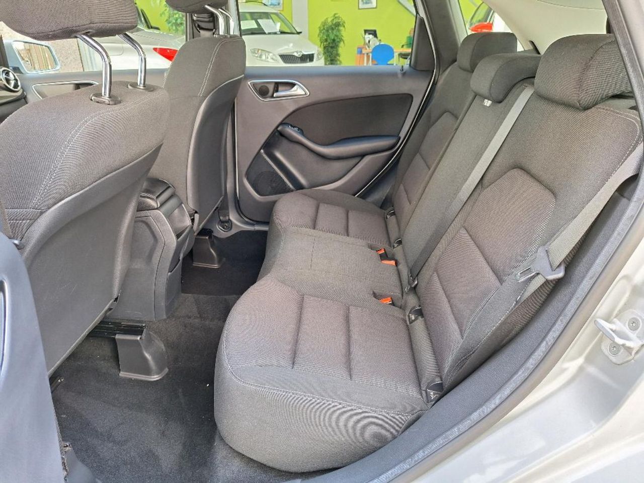 Mercedes Clase B 180 Etiq. Amb. VERDE C EURO 6 sólo 68.000 Km. - Foto 8