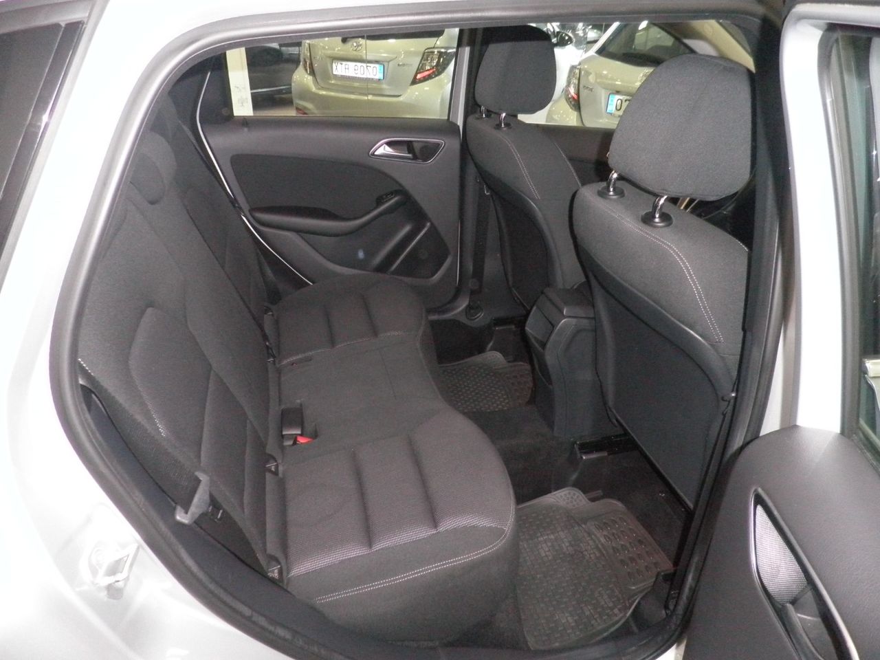 Mercedes Clase B 180 Etiq. Amb. VERDE C EURO 6 sólo 68.000 Km. - Foto 17