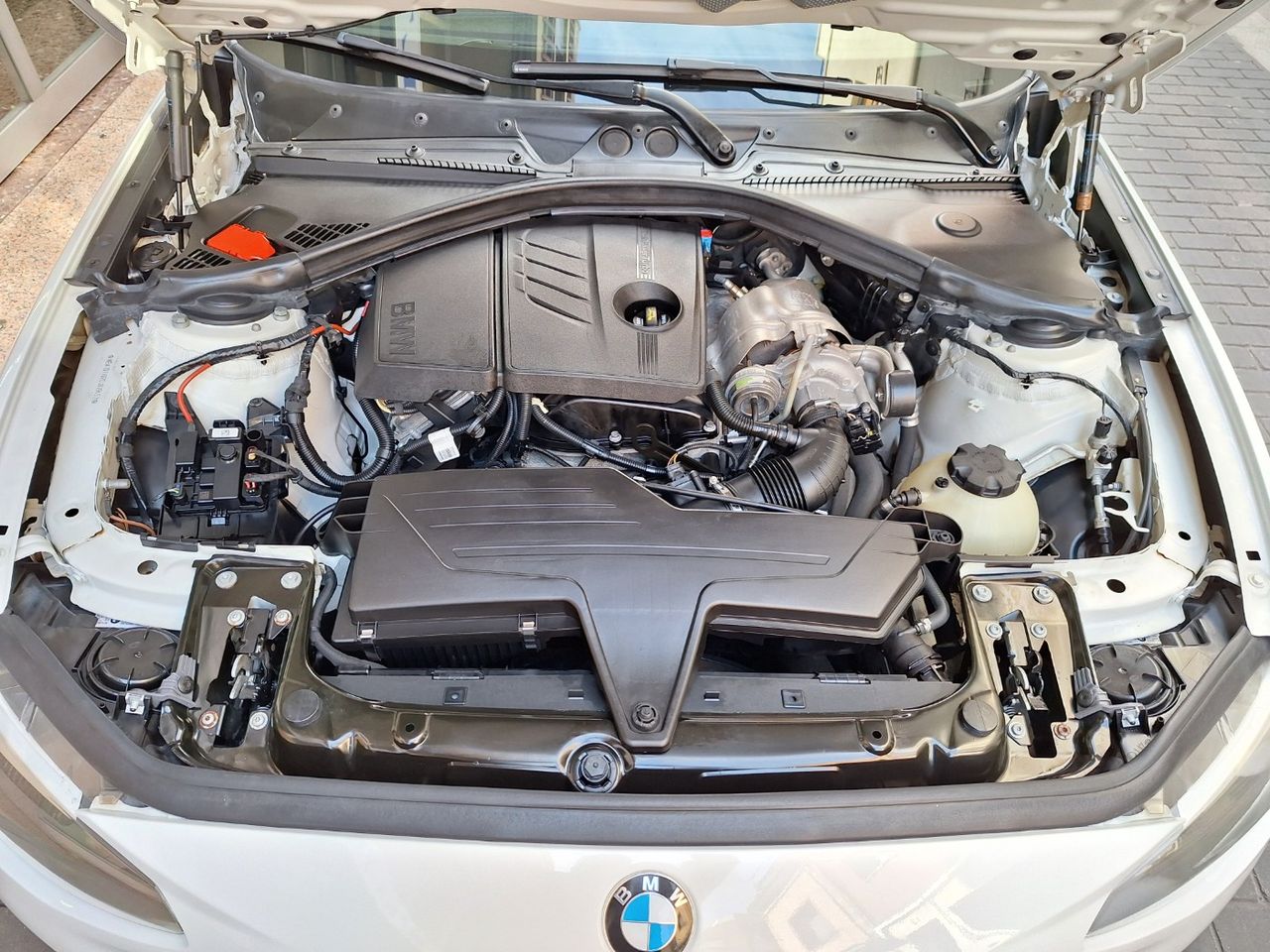 BMW Serie 1 116 Etiq. ambiental C verde Euro 6  - Foto 5