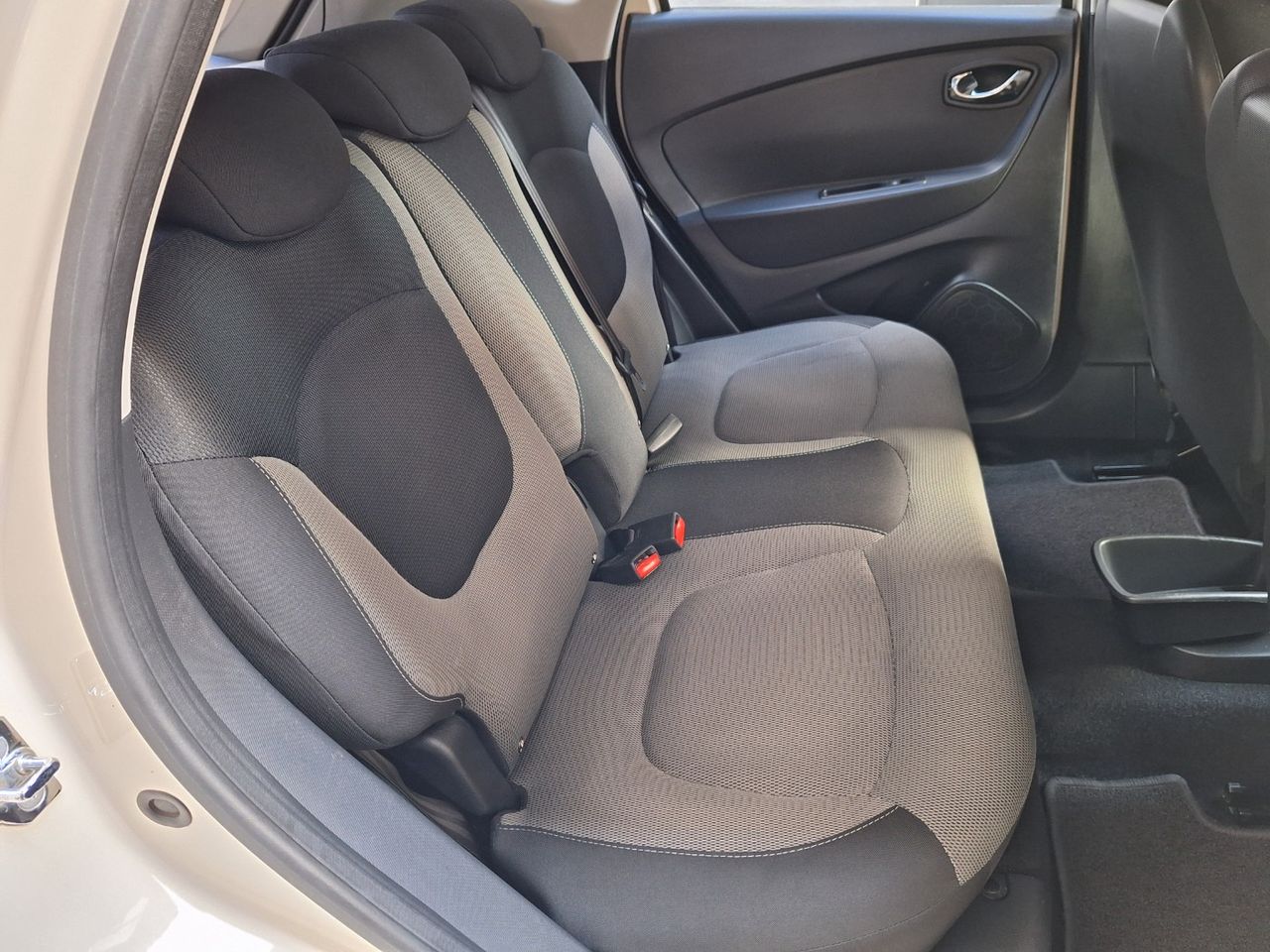 Renault Captur 0.9 Energy Intens etiq. medioambiental verde C Euro 5  sólo 54.000 Km. - Foto 9