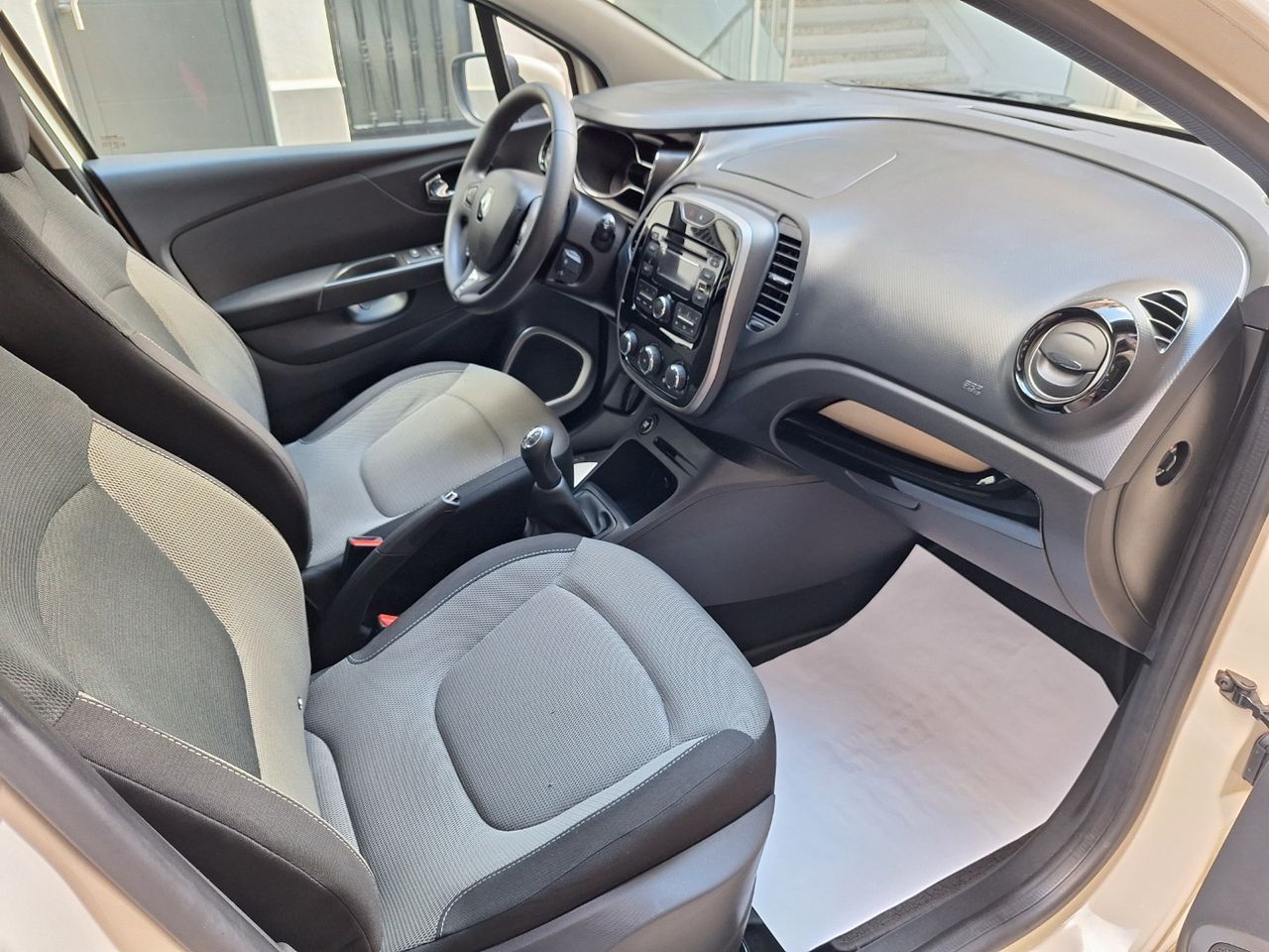 Renault Captur 0.9 Energy Intens etiq. medioambiental verde C Euro 5  sólo 54.000 Km. - Foto 12