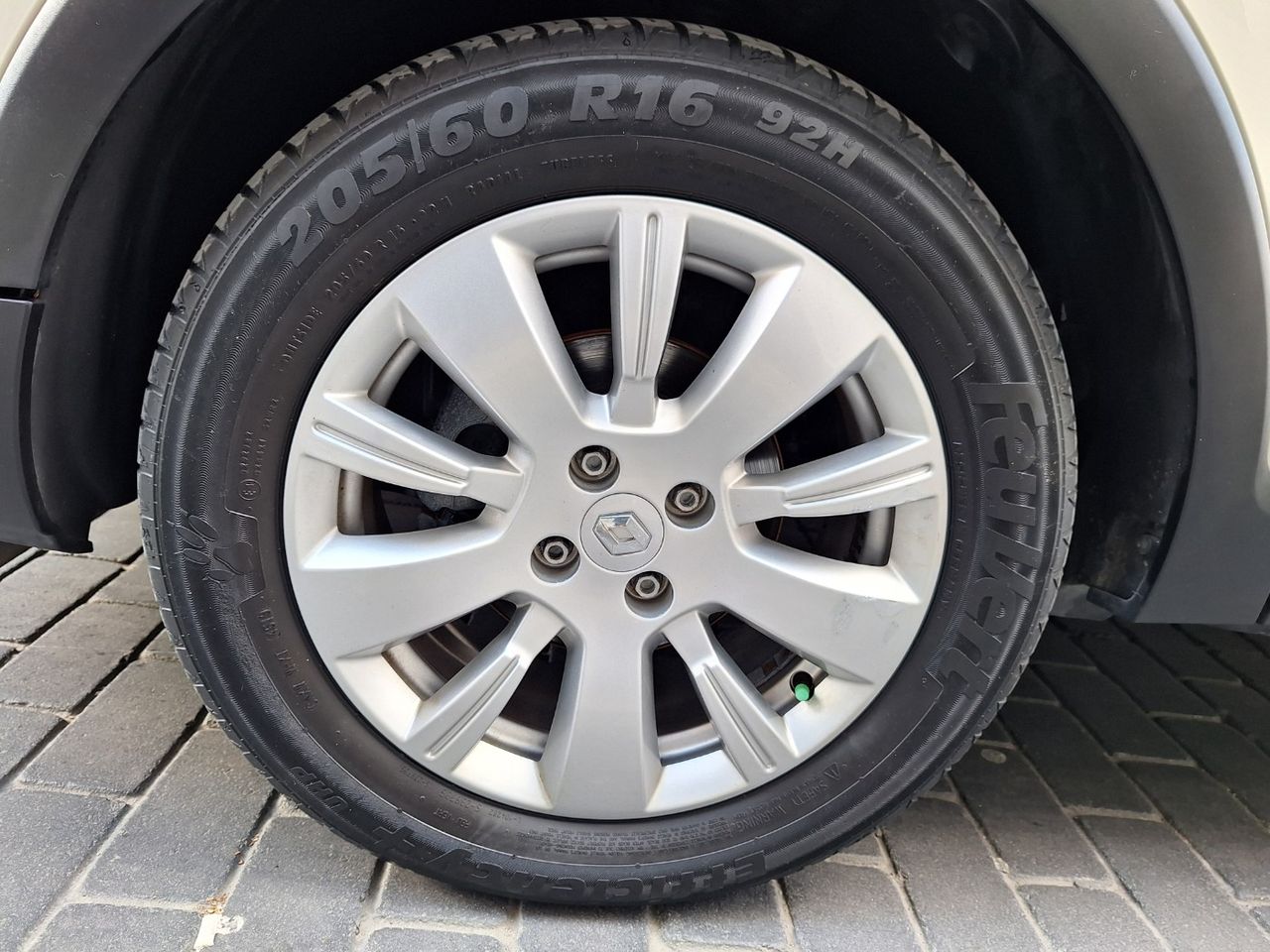 Renault Captur 0.9 Energy Intens etiq. medioambiental verde C Euro 5  sólo 54.000 Km. - Foto 14