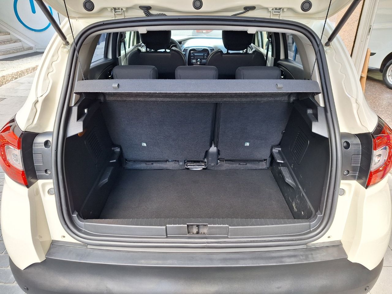 Renault Captur 0.9 Energy Intens etiq. medioambiental verde C Euro 5  sólo 54.000 Km. - Foto 11