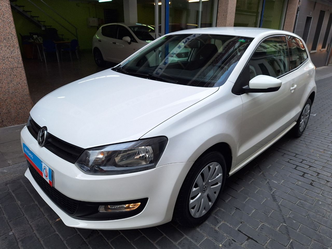 Avance furgonetas  de segunda mano - volkswagen polo 2013 /