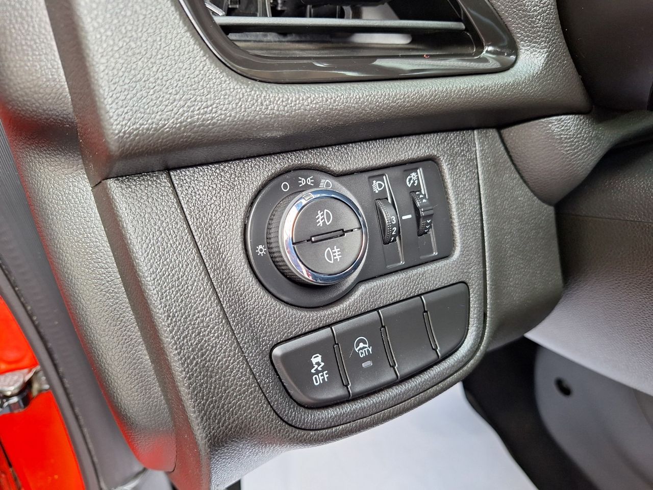 Opel Karl 1.0 SELECTIVE Gasolina con etiq. verde C Euro 6 - Foto 16