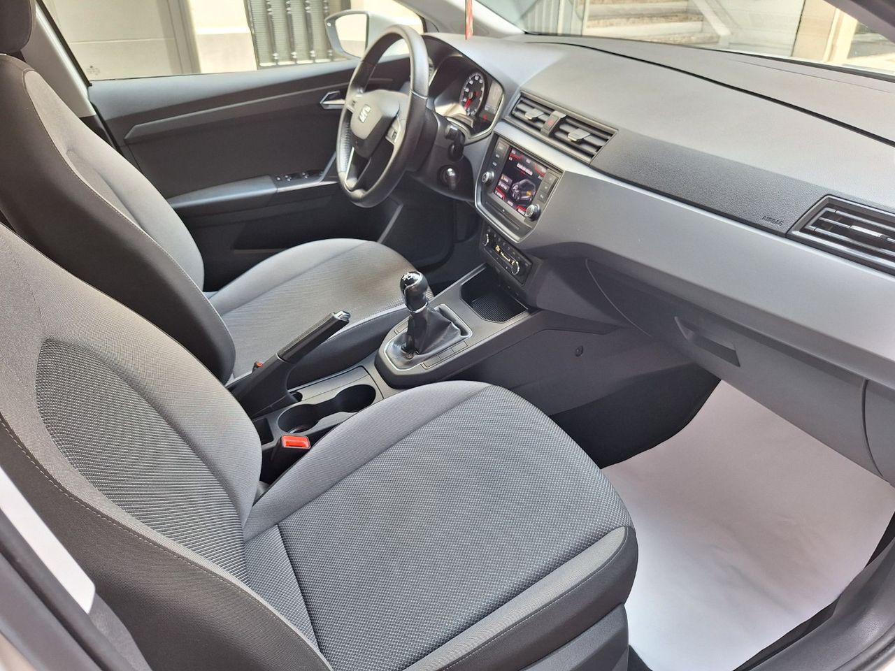 Seat Ibiza 1.0 MPi STYLE sólo 13.000 Km Libro revis. Etiq. verde C Euro 6 - Foto 3