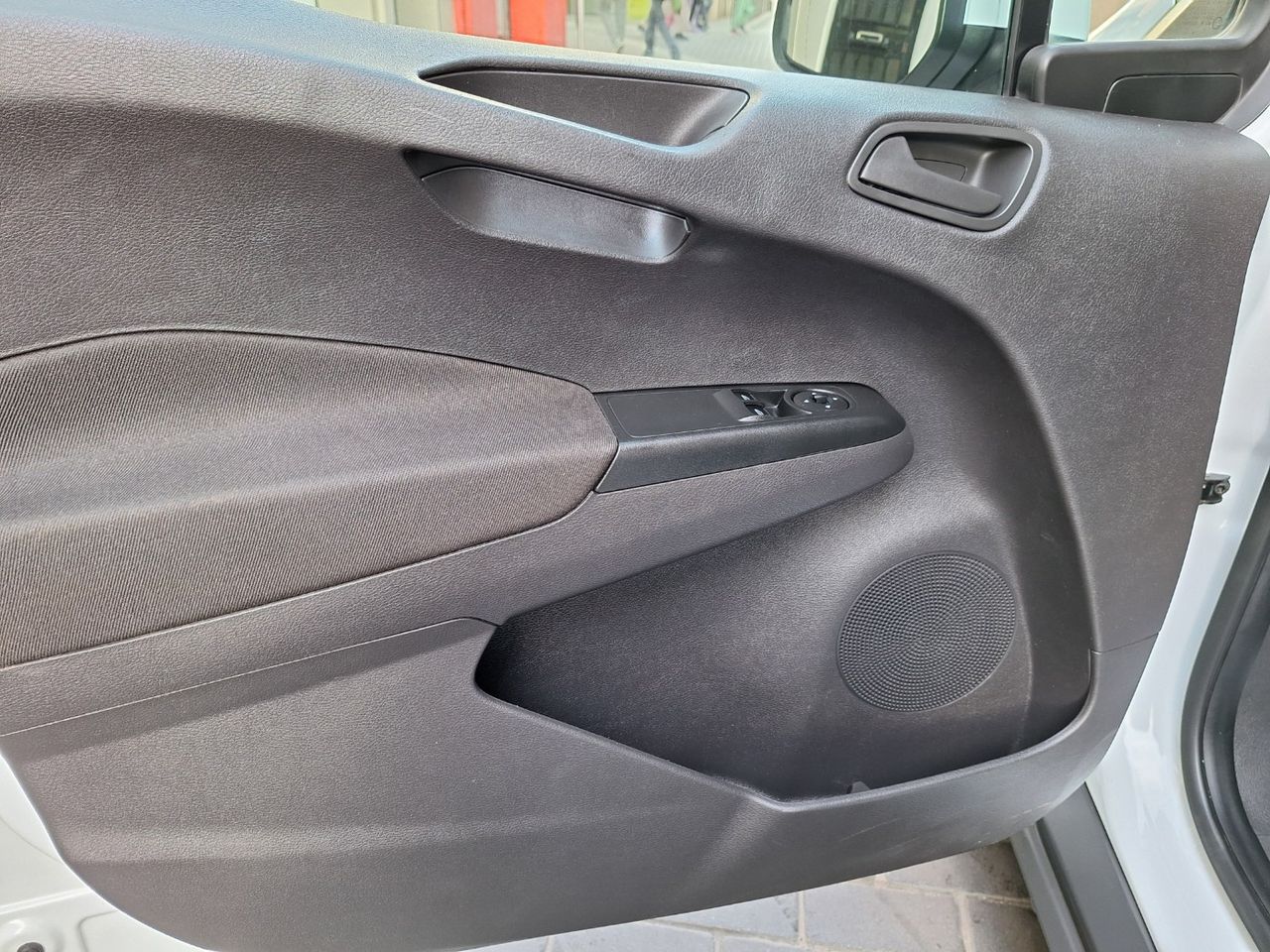 Ford Transit 1.0 Bassis Gasolina con etiq.verde C Euro 6  51.000 Km - Foto 17