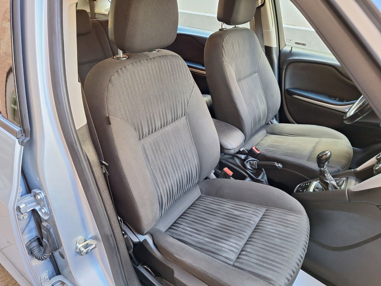 Opel Zafira Tourer Selective 1.4 Turbo 140 CV Start&Stop 7 plazas 7 plazas Etiq. verde C - Foto 13