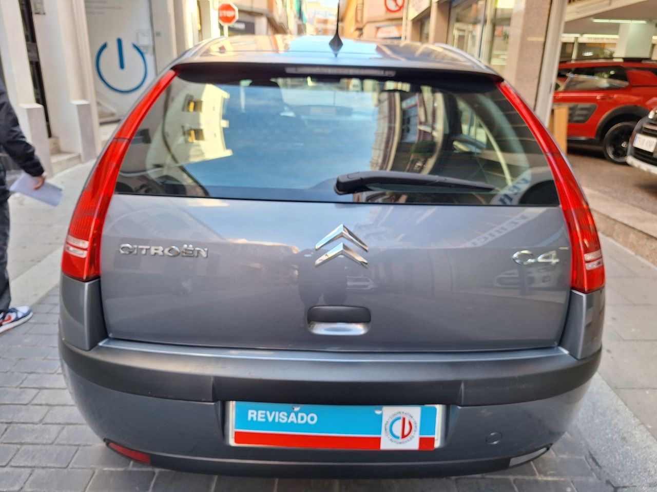 Citroën C4 HDI 90 LX 55.000 Km con libro revisiones - Foto 10