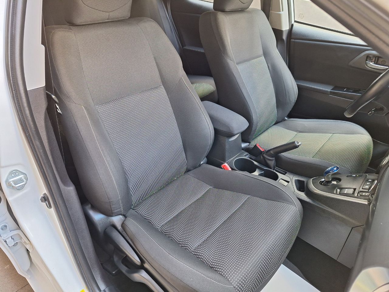 Toyota Auris 1.8 Hybrid mod. Active - Foto 13