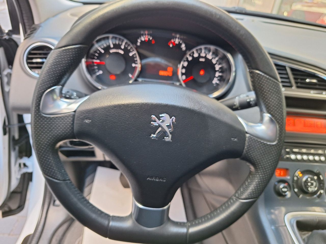 Peugeot 5008 Style 1.2 PureTech 130 7 plazas - Foto 9