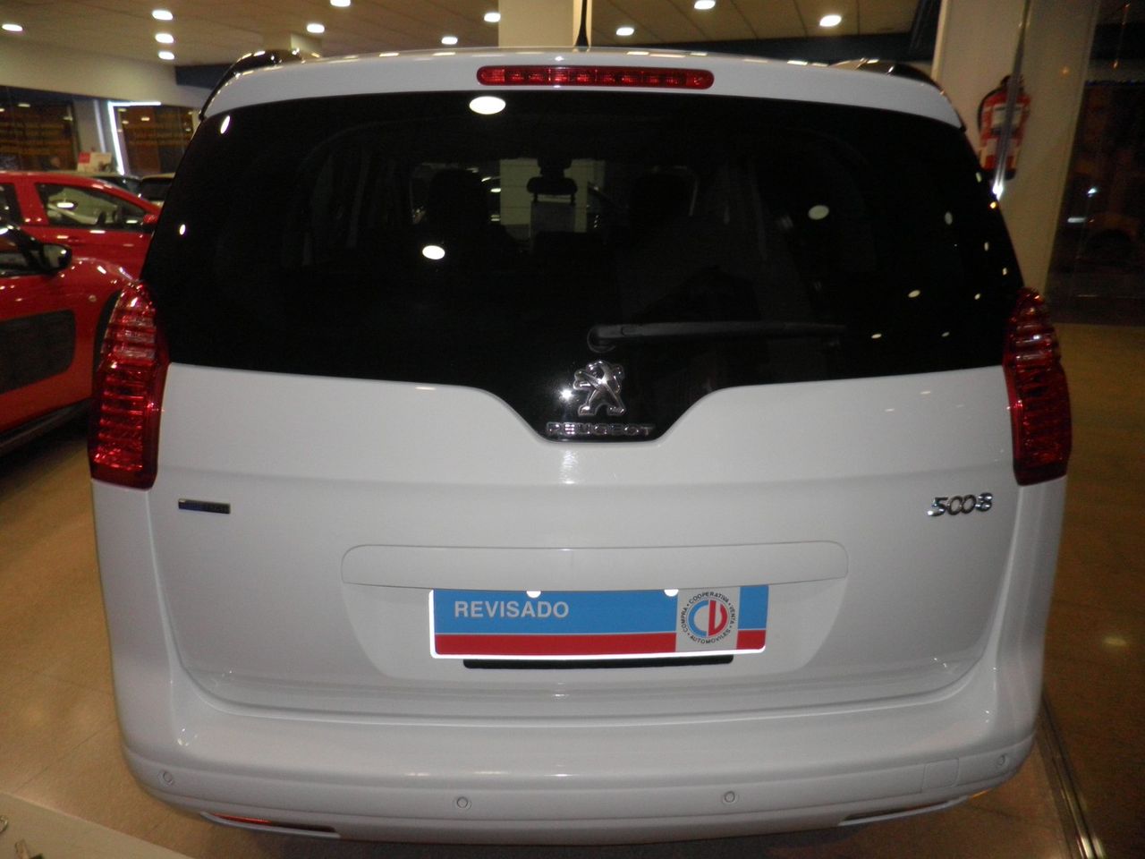 Peugeot 5008 Style 1.2 PureTech 130 7 plazas - Foto 9