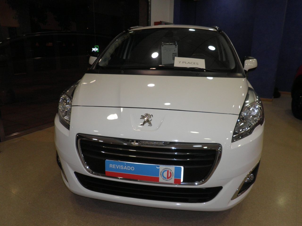 Peugeot 5008 Style 1.2 PureTech 130 7 plazas - Foto 4