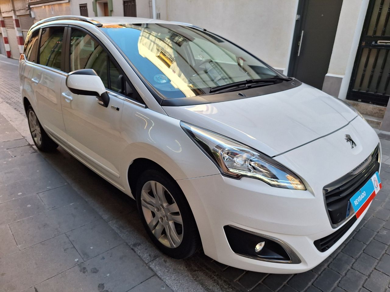 Peugeot 5008 Style 1.2 PureTech 130 7 plazas - Foto 4