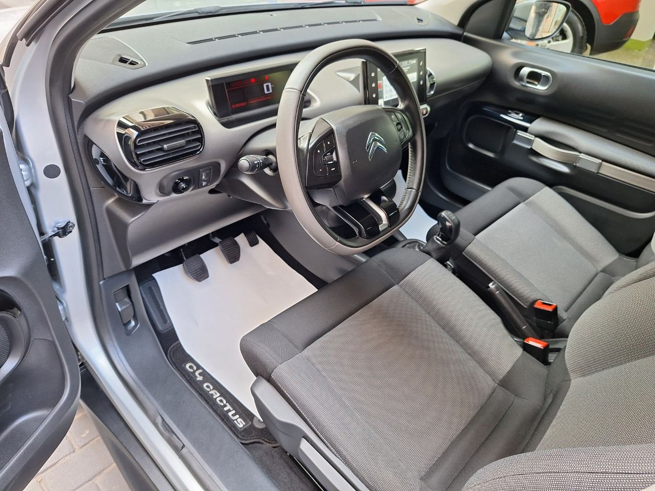 Citroën C4 Cactus PureTech 82 Feel Edition Silver - Foto 3