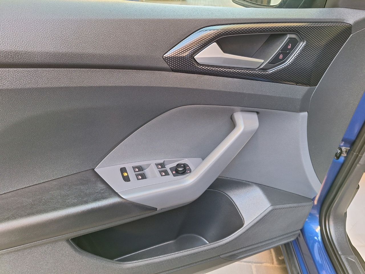 Volkswagen T-Cross Advance 1.0 TSI 70 kW (95 CV) Etiq. verde C  Euro 6 - Foto 20