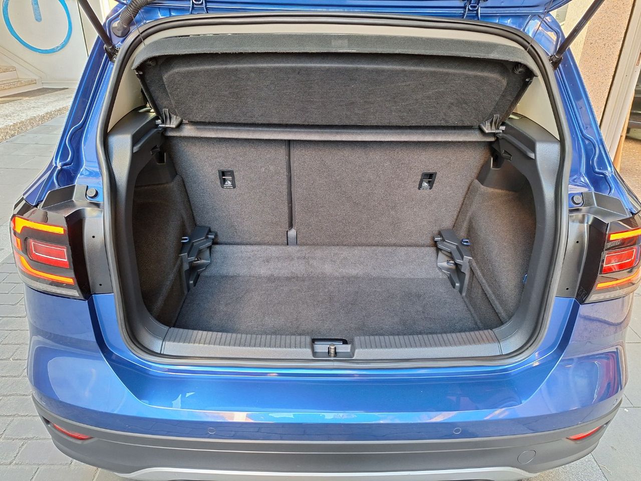 Volkswagen T-Cross Advance 1.0 TSI 70 kW (95 CV) Etiq. verde C  Euro 6 - Foto 9