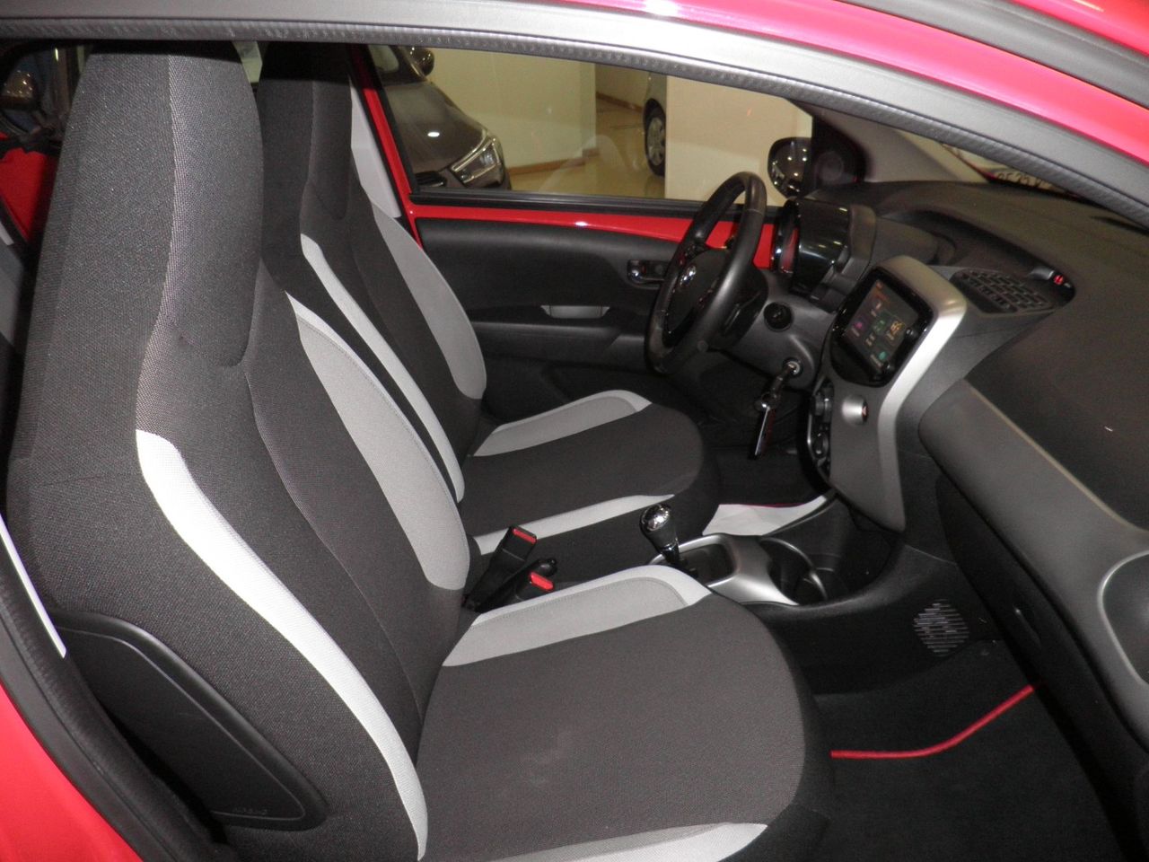 Toyota Aygo Aygo 1.0 Automático Etiq. verde C  Euro 6W - Foto 23