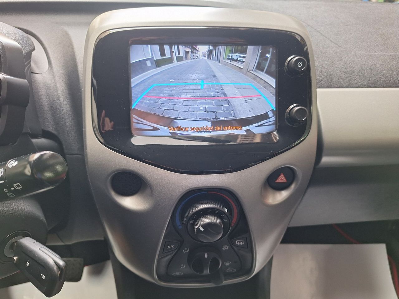 Toyota Aygo Aygo 1.0 Automático Etiq. verde C  Euro 6W - Foto 4