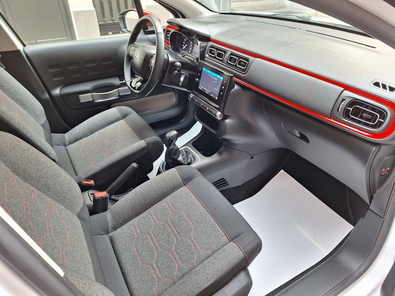 Citroën C3 PureTech 83 Feel Gasolina 11.000 Km Libro de revis. - Foto 9