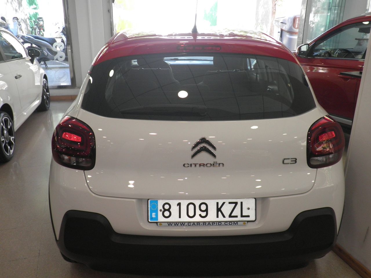 Citroën C3 PureTech 83 Feel Gasolina 11.000 Km Libro de revis. - Foto 10