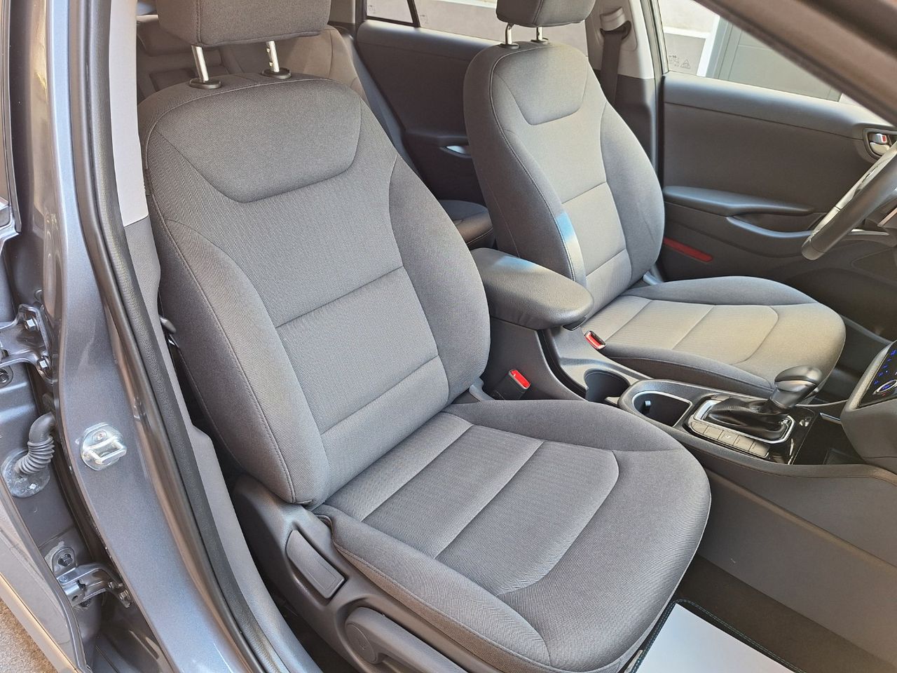 Hyundai IONIQ Híbrido 1.6 GDI 104 kW (141 CV) DCT Klass Etiq. ECO Euro 6 DG - Foto 15