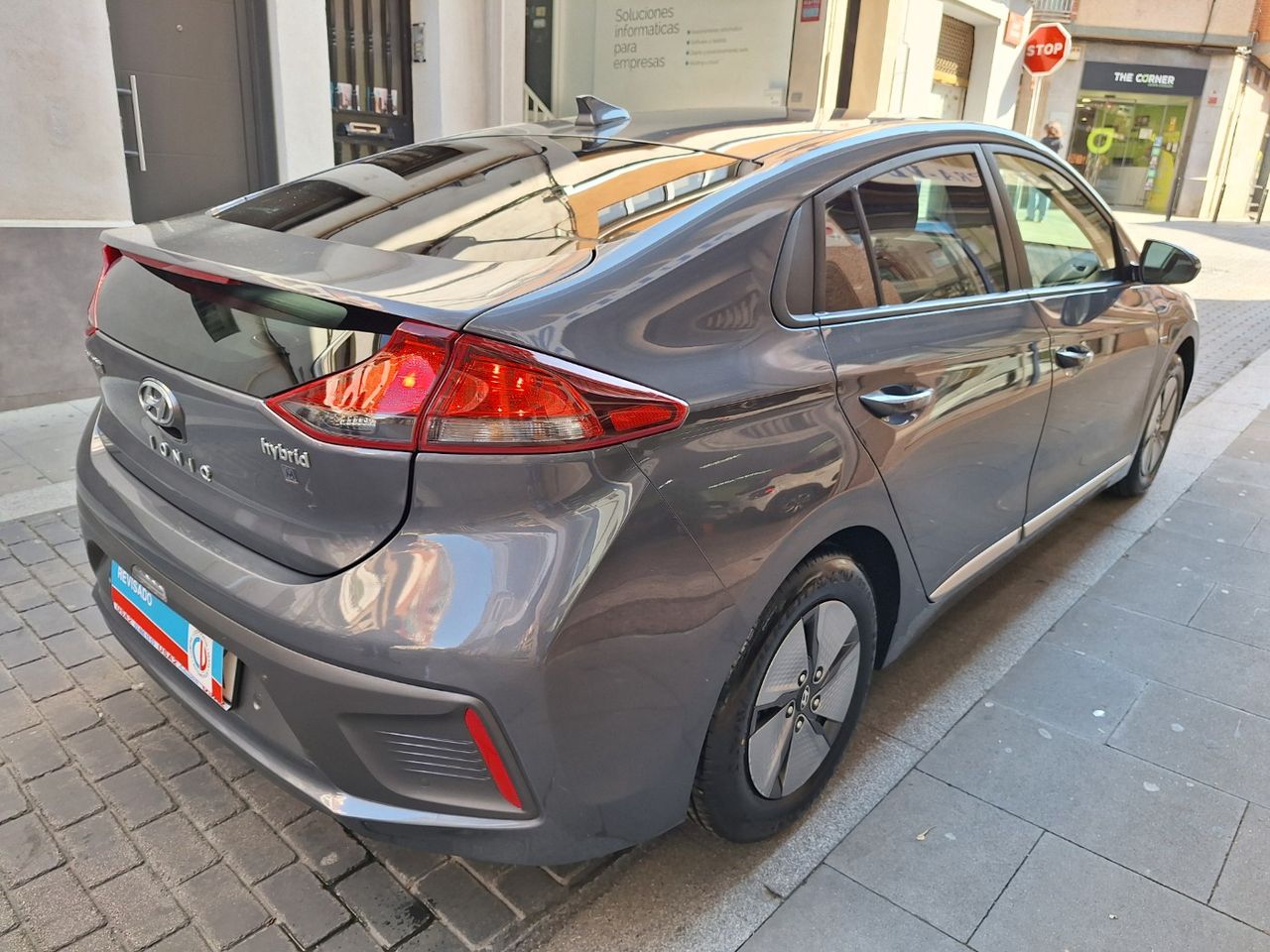 Hyundai IONIQ Híbrido 1.6 GDI 104 kW (141 CV) DCT Klass Etiq. ECO Euro 6 DG - Foto 13