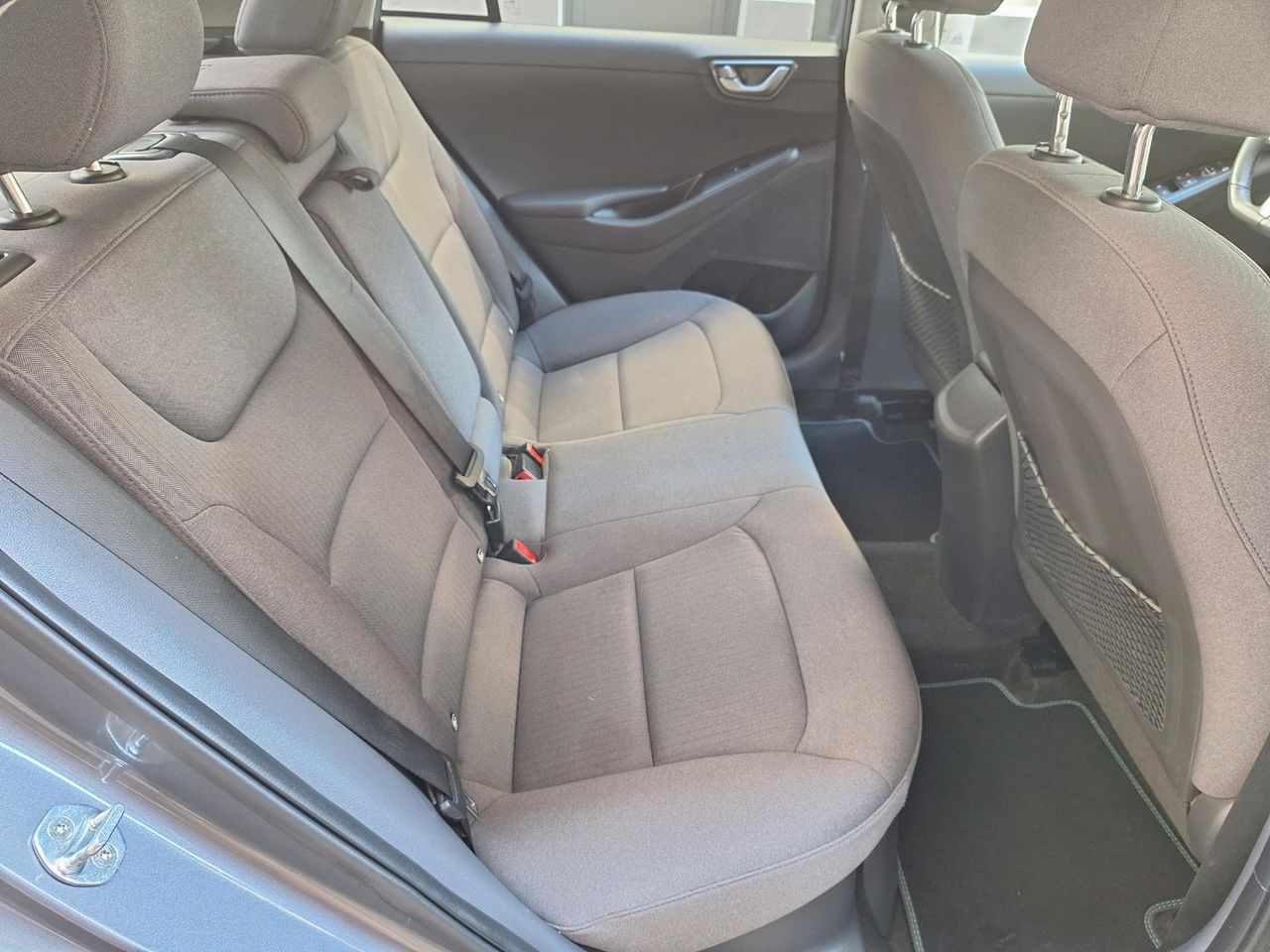 Hyundai IONIQ Híbrido 1.6 GDI 104 kW (141 CV) DCT Klass Etiq. ECO Euro 6 DG - Foto 8