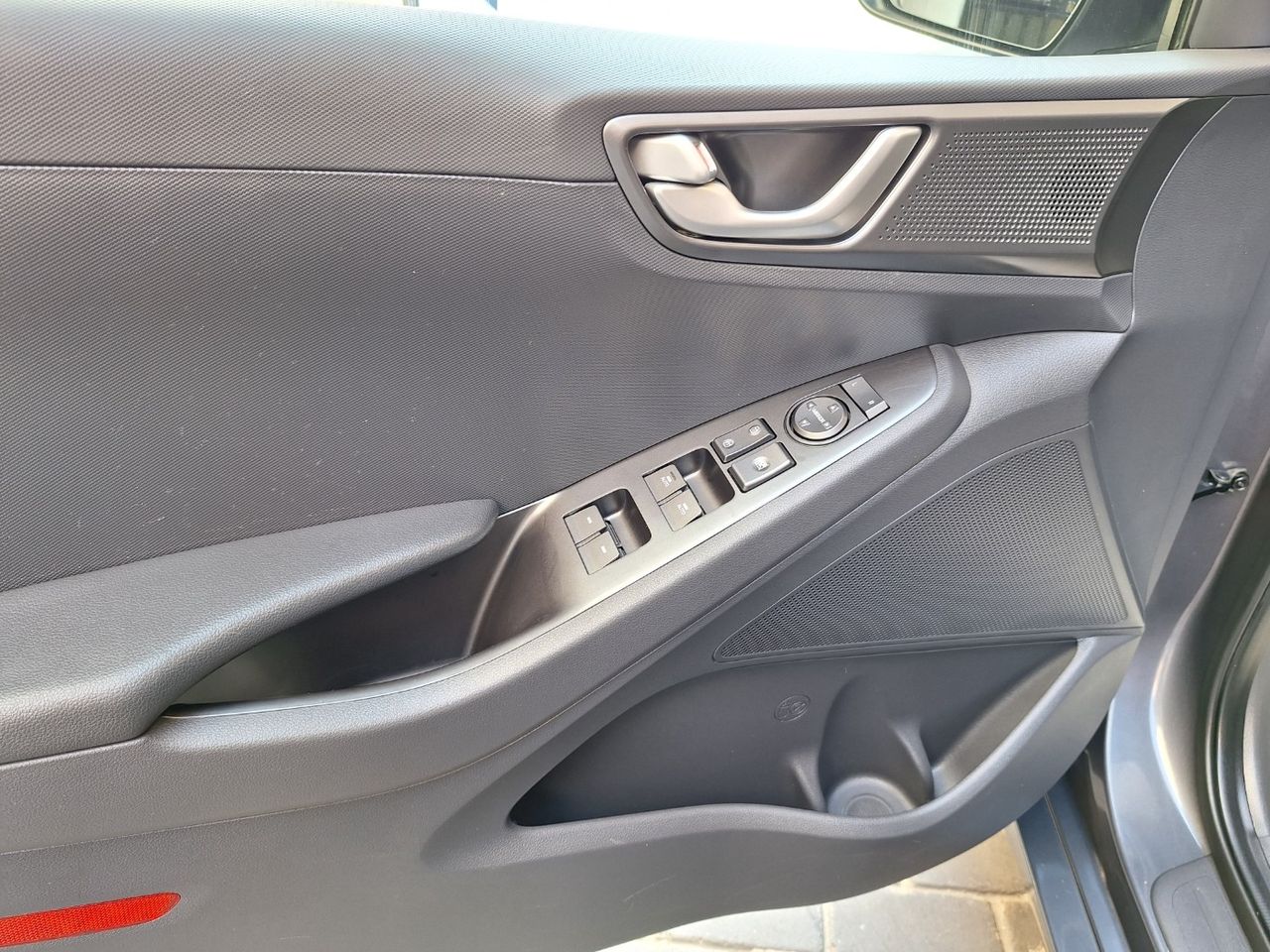 Hyundai IONIQ Híbrido 1.6 GDI 104 kW (141 CV) DCT Klass Etiq. ECO Euro 6 DG - Foto 17