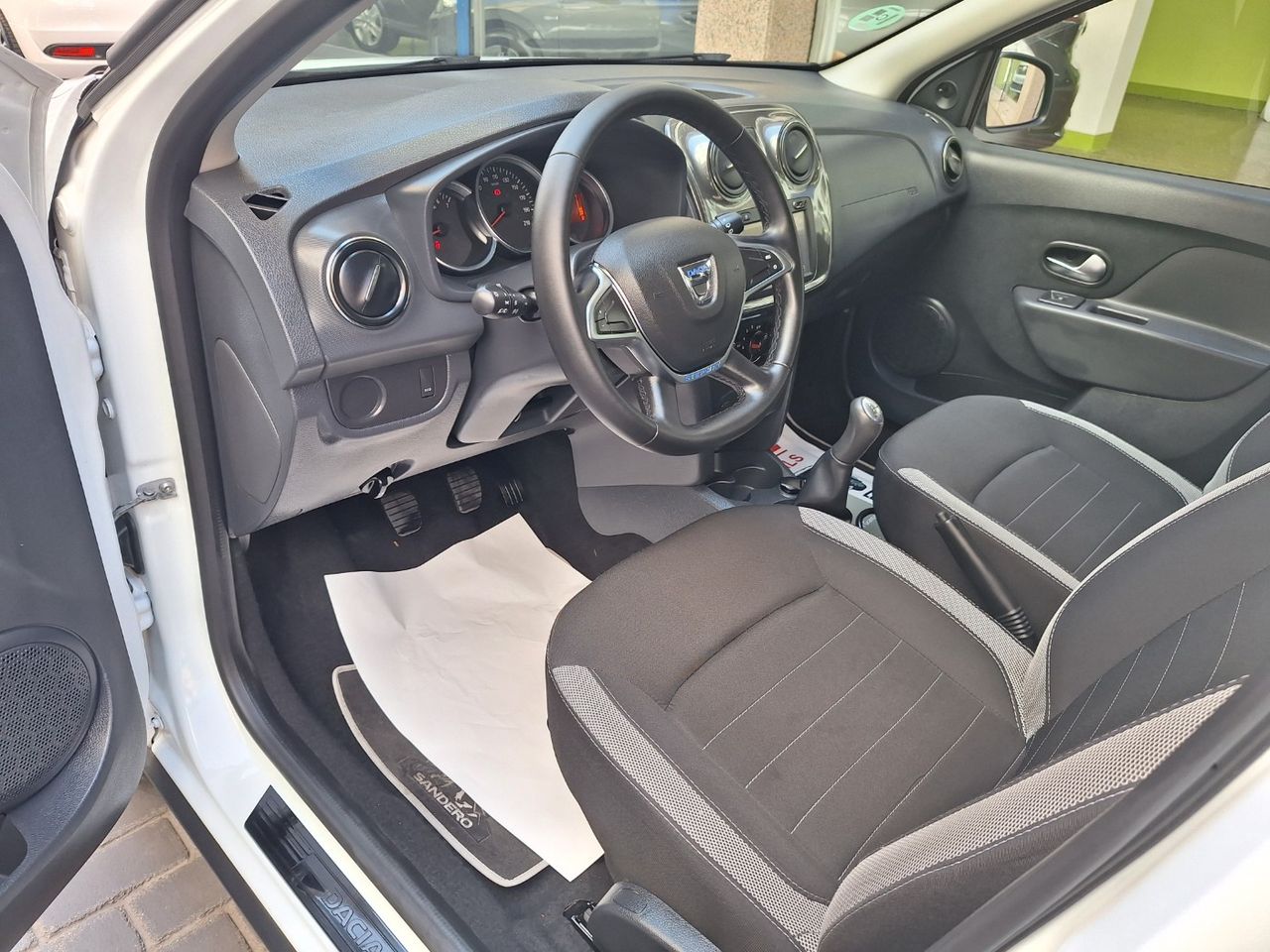 Dacia Sandero Stepway TCE 66 kW (90 CV) Etiq. verde C  Euro 6 - Foto 10