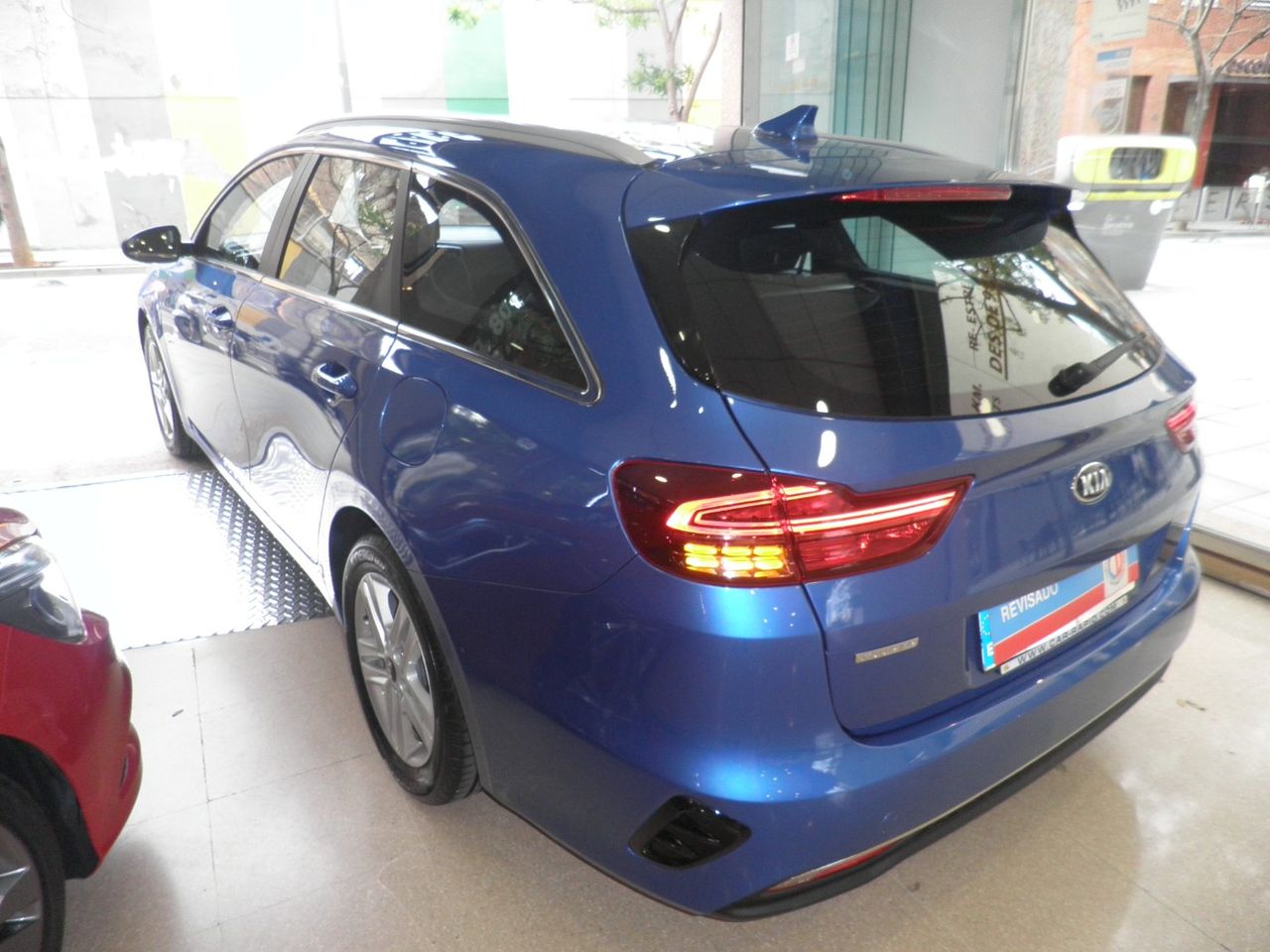 Kia Ceed Tourer 1.4 T-GDi Drive 103 kW (140 CV) - Foto 11