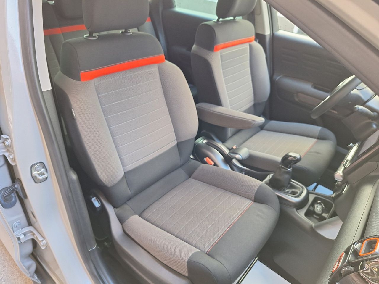 Citroën C3 Aircross PureTech 110 S&S Shine Etiq. verde C  Euro 6 - Foto 7