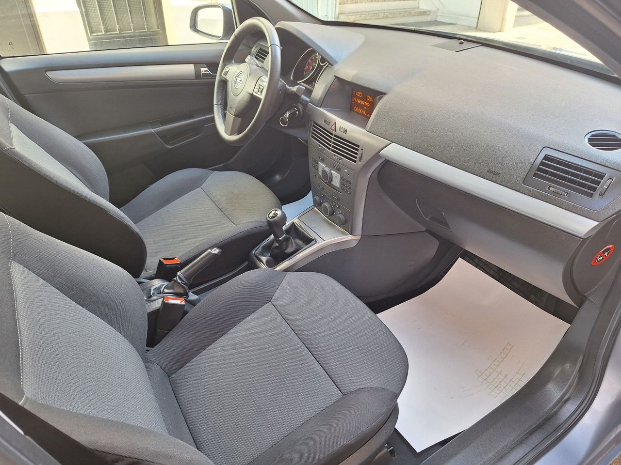 Opel Astra 5p Sport 1.6 16V Exclusivo 22.000 Km. - Foto 3