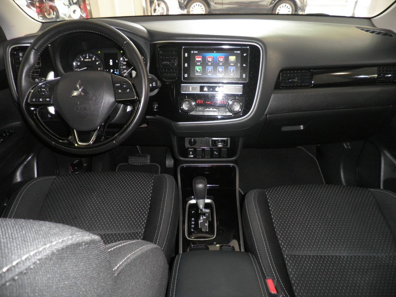 Mitsubishi Outlander 200 MPI CVT Motion 2WD 7 plazas sólo 59.000 Km - Foto 20