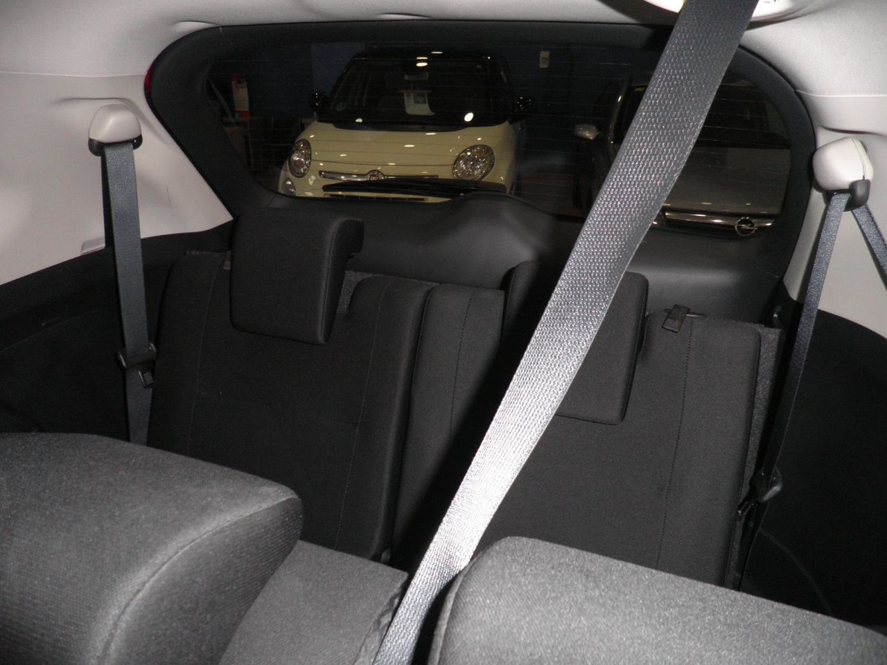 Mitsubishi Outlander 200 MPI CVT Motion 2WD 7 plazas sólo 59.000 Km - Foto 21