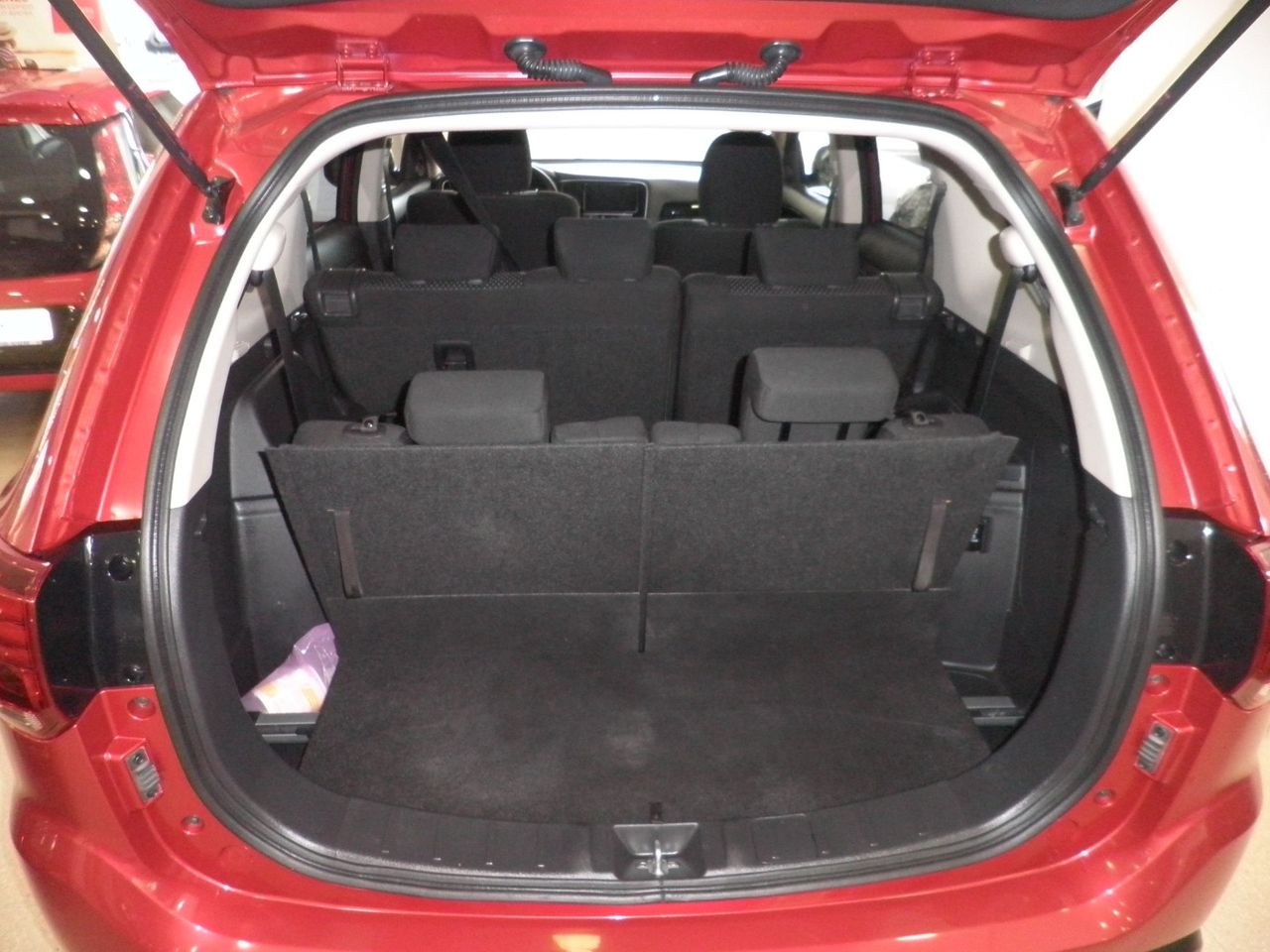 Mitsubishi Outlander 200 MPI CVT Motion 2WD 7 plazas sólo 59.000 Km - Foto 13