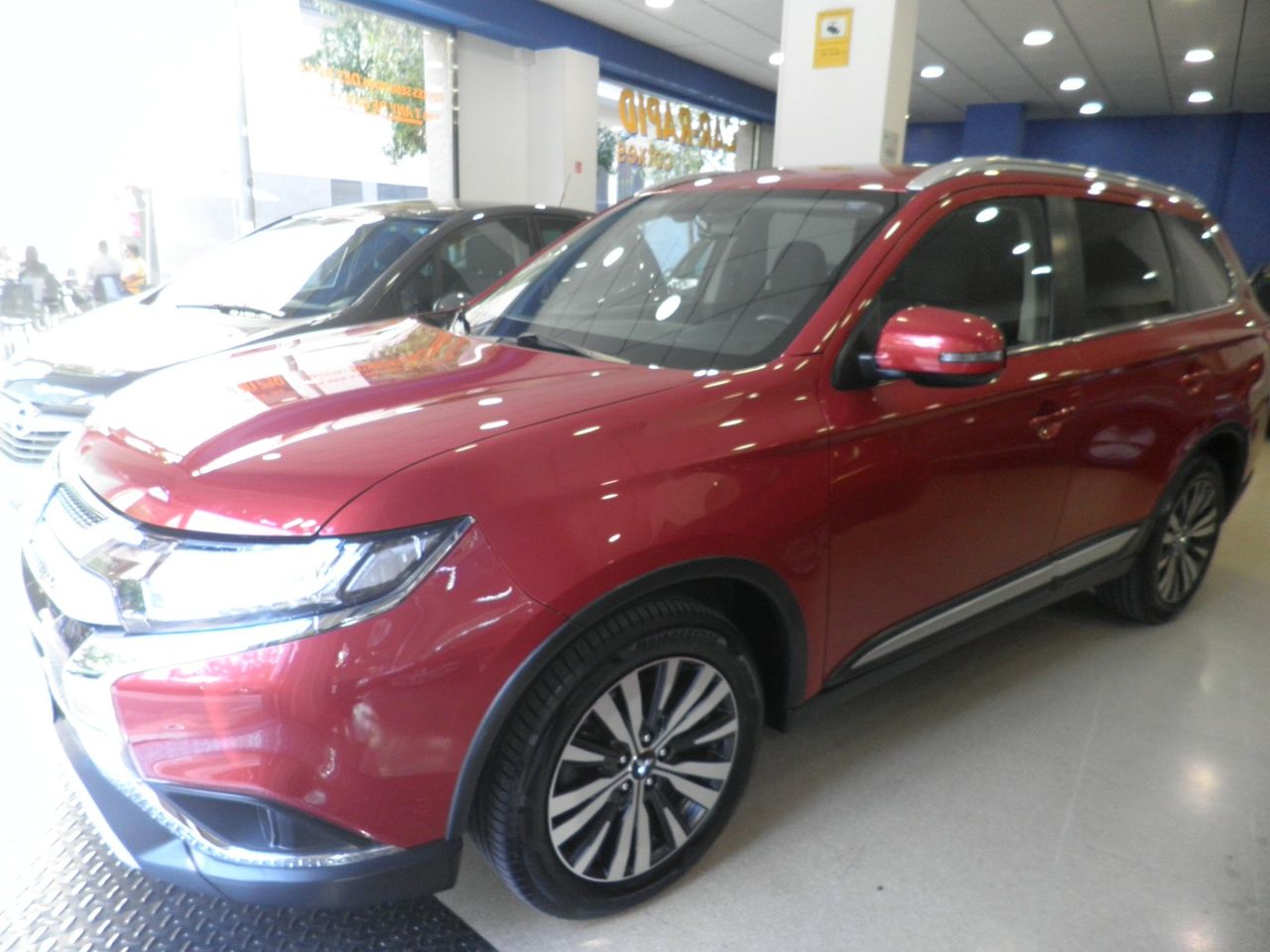 Mitsubishi Outlander 200 MPI CVT Motion 2WD 7 plazas sólo 59.000 Km - Foto 6