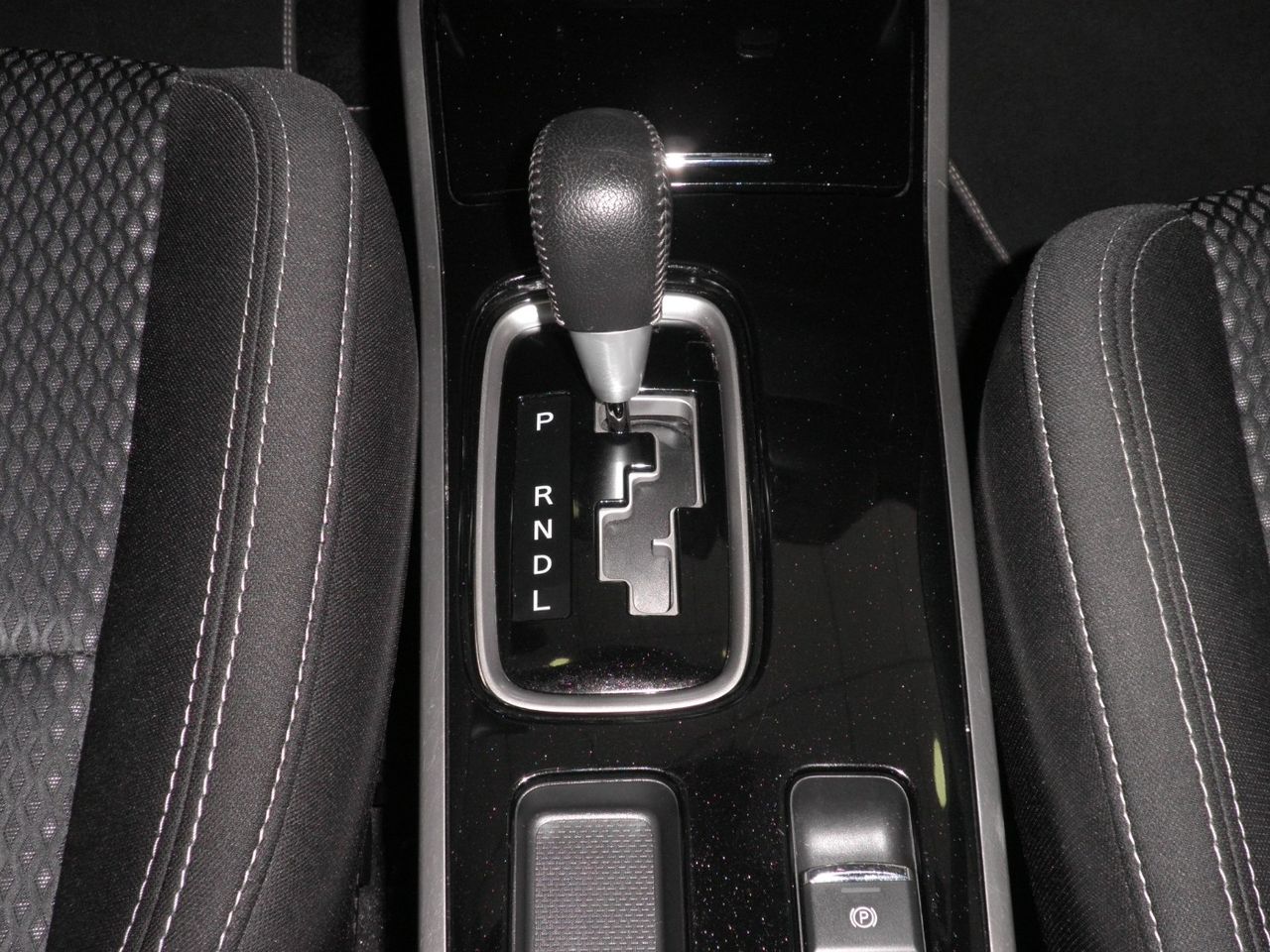 Mitsubishi Outlander 200 MPI CVT Motion 2WD 7 plazas sólo 59.000 Km - Foto 15