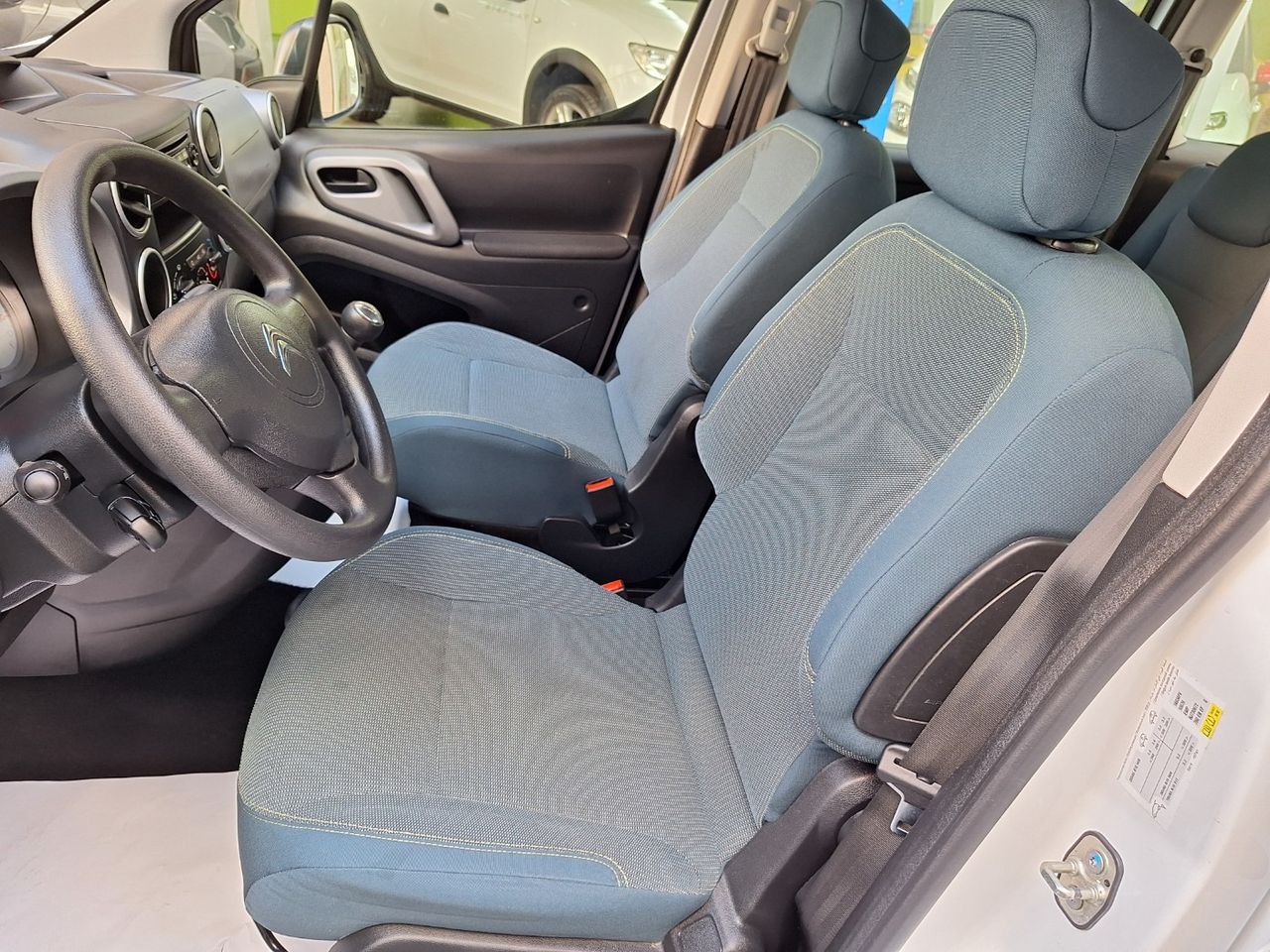 Citroën Berlingo Multispace Feel PureTech 110 S&S un solo propietario - Foto 23