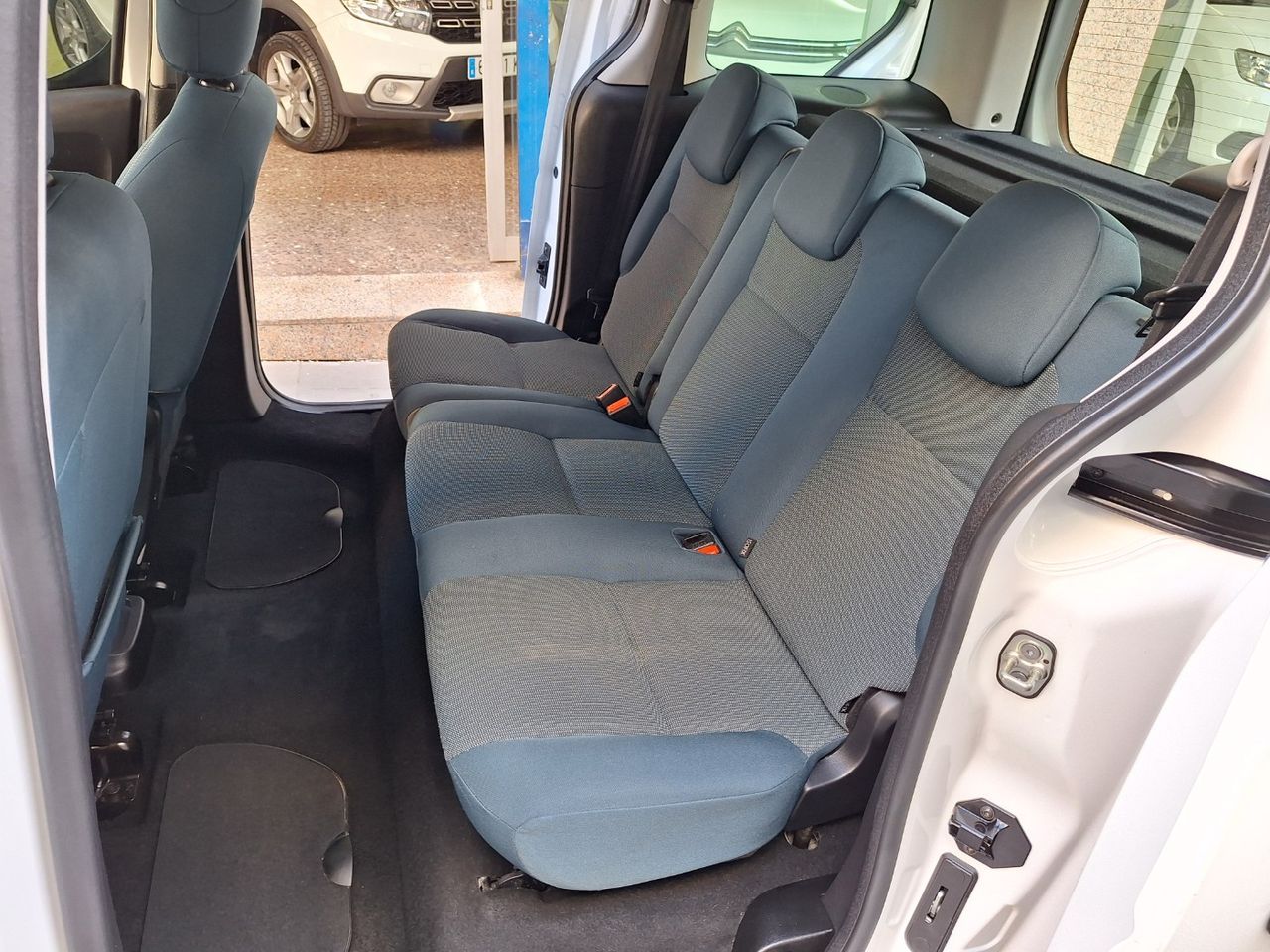 Citroën Berlingo Multispace Feel PureTech 110 S&S un solo propietario - Foto 15