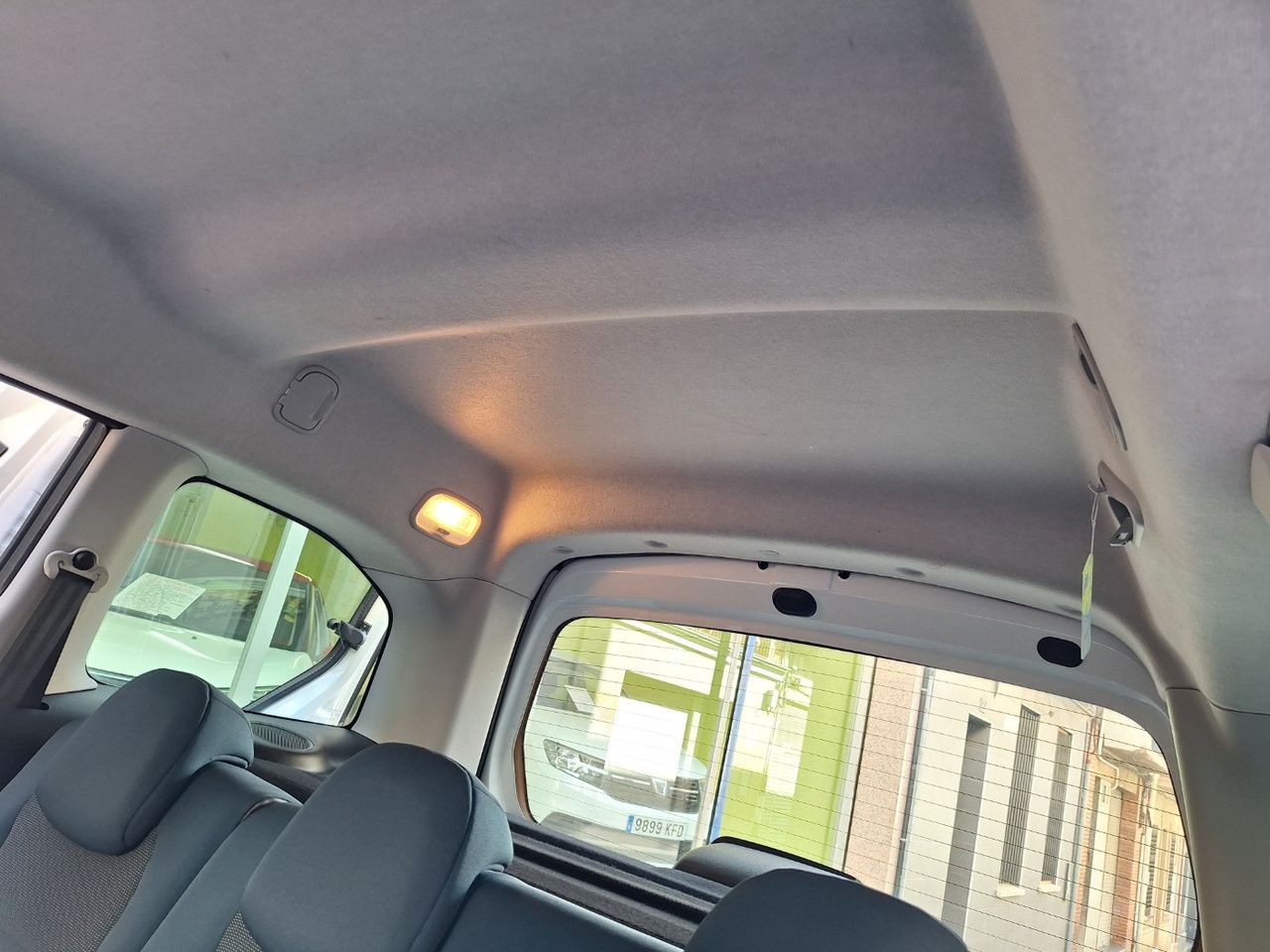 Citroën Berlingo Multispace Feel PureTech 110 S&S un solo propietario - Foto 17