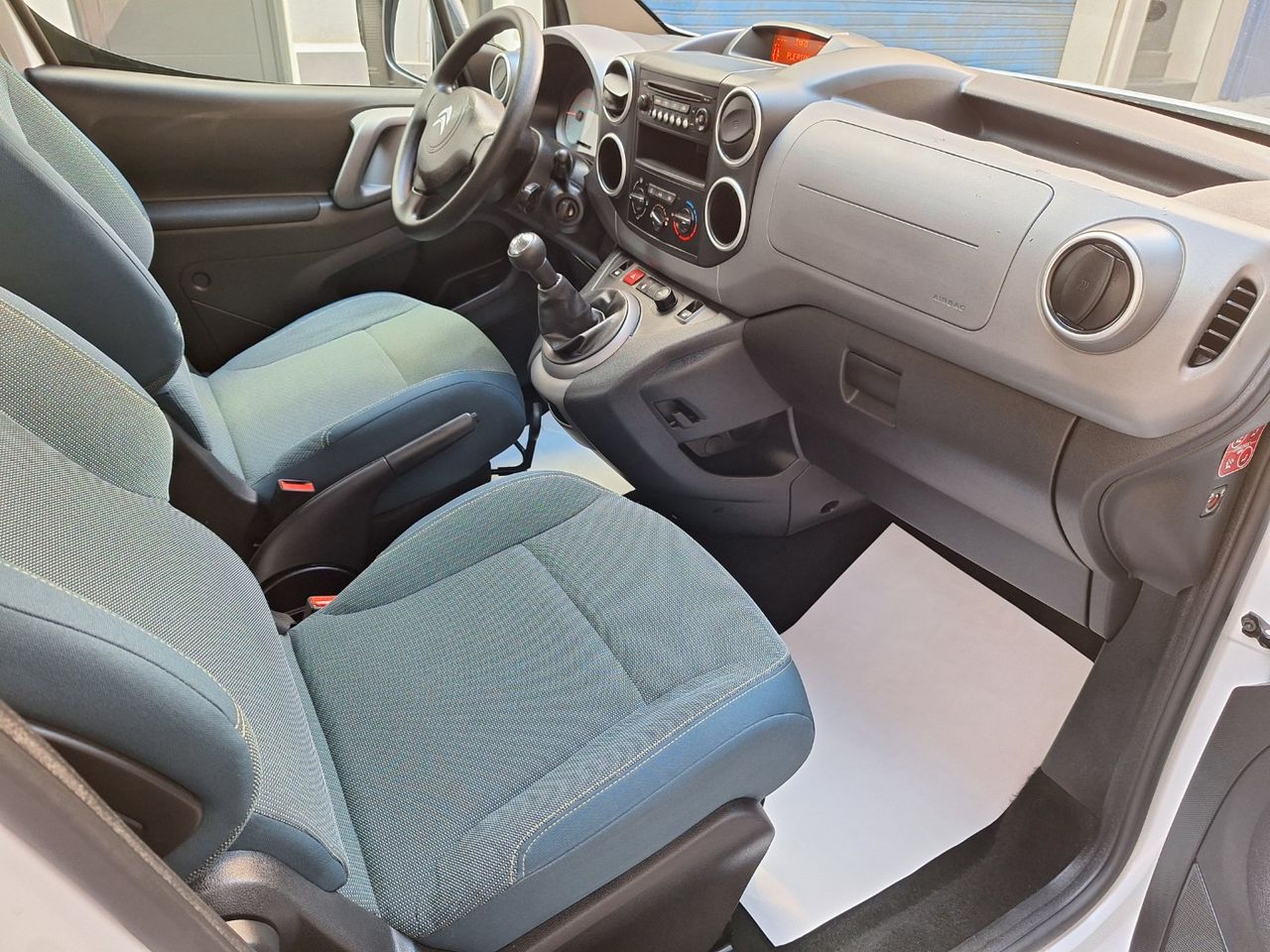 Citroën Berlingo Multispace Feel PureTech 110 S&S un solo propietario - Foto 18