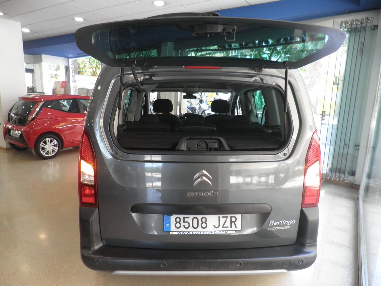 Citroën Berlingo Multispace 20 Aniversario PureTech 110 S&S Etiq. verde C  Euro 6 con distribución nueva - Foto 11