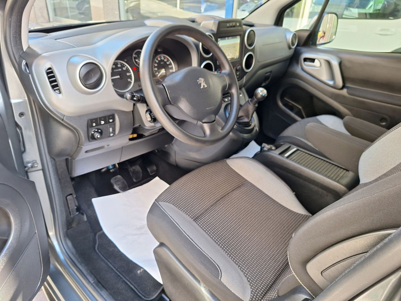 Peugeot Partner Partner Tepee Outdoor 1.2 PureTech 110 - Foto 18