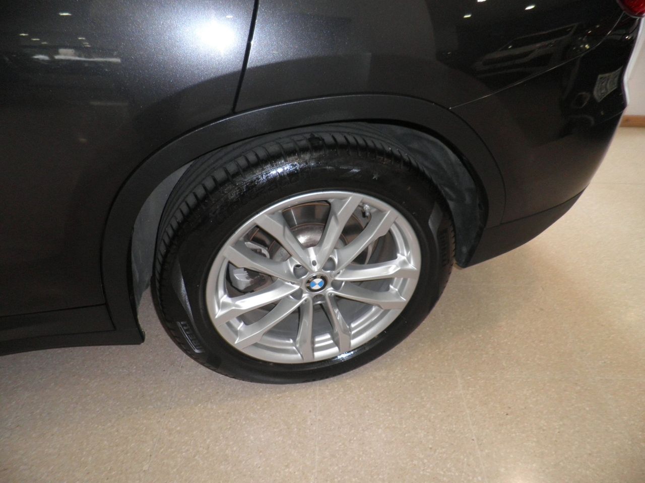 BMW X3 xDrive20i - Foto 13